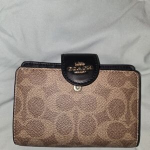 Coach Brown Signature Compact Wallet with Black Trim NWOT